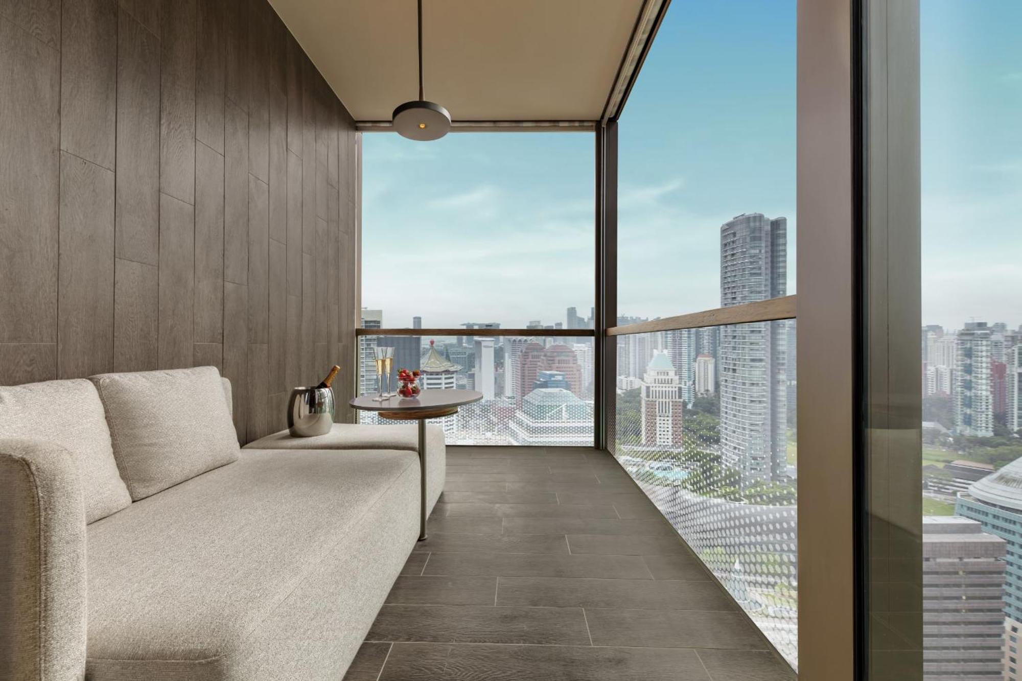 Beach Terrace Balcony King